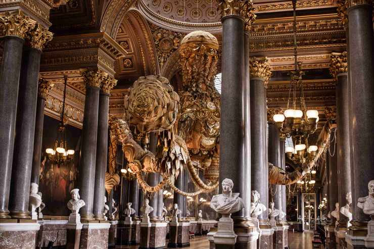 葡萄牙當代藝術家 Joana Vasconcelos  首次展示萬眾矚目的裝置藝術